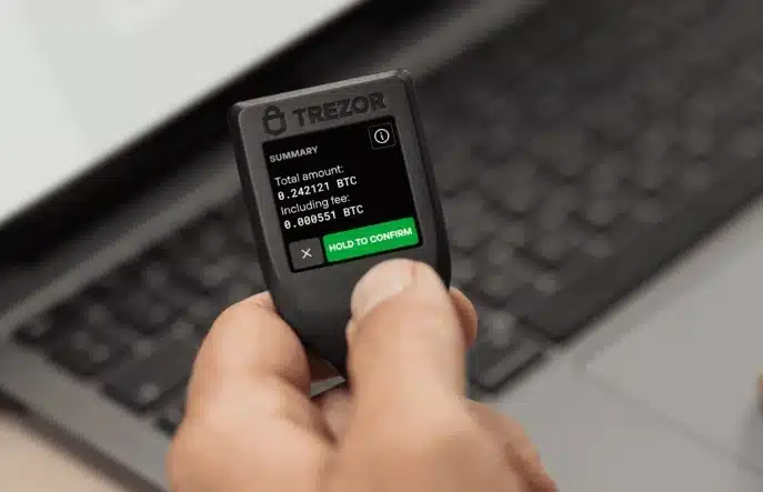 cold wallet crypto: Trezor Model T